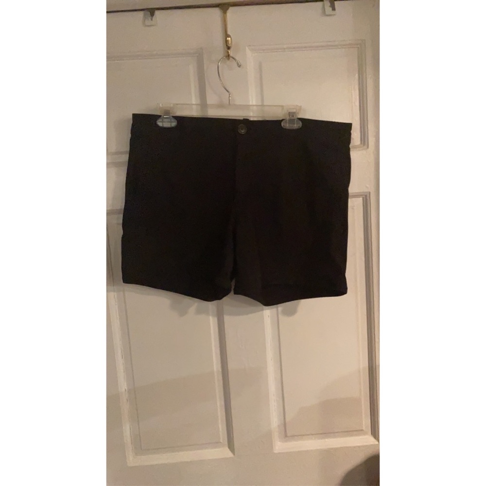 American Eagle Black Midi Shorts Size 14